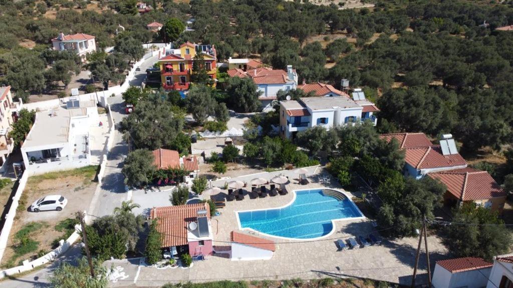 Anastasia Apartments Kampos Marathokampou Екстериор снимка