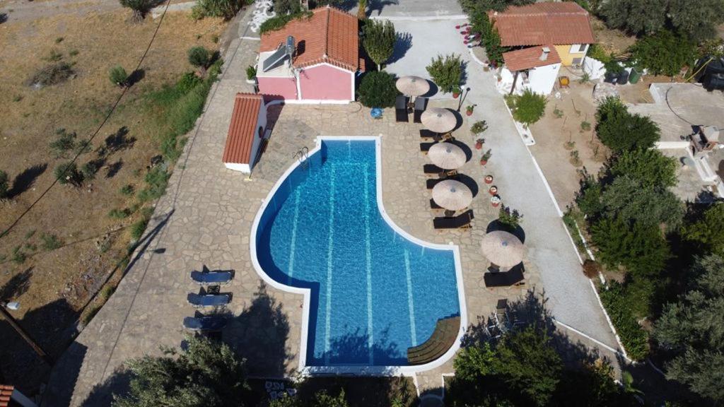 Anastasia Apartments Kampos Marathokampou Екстериор снимка