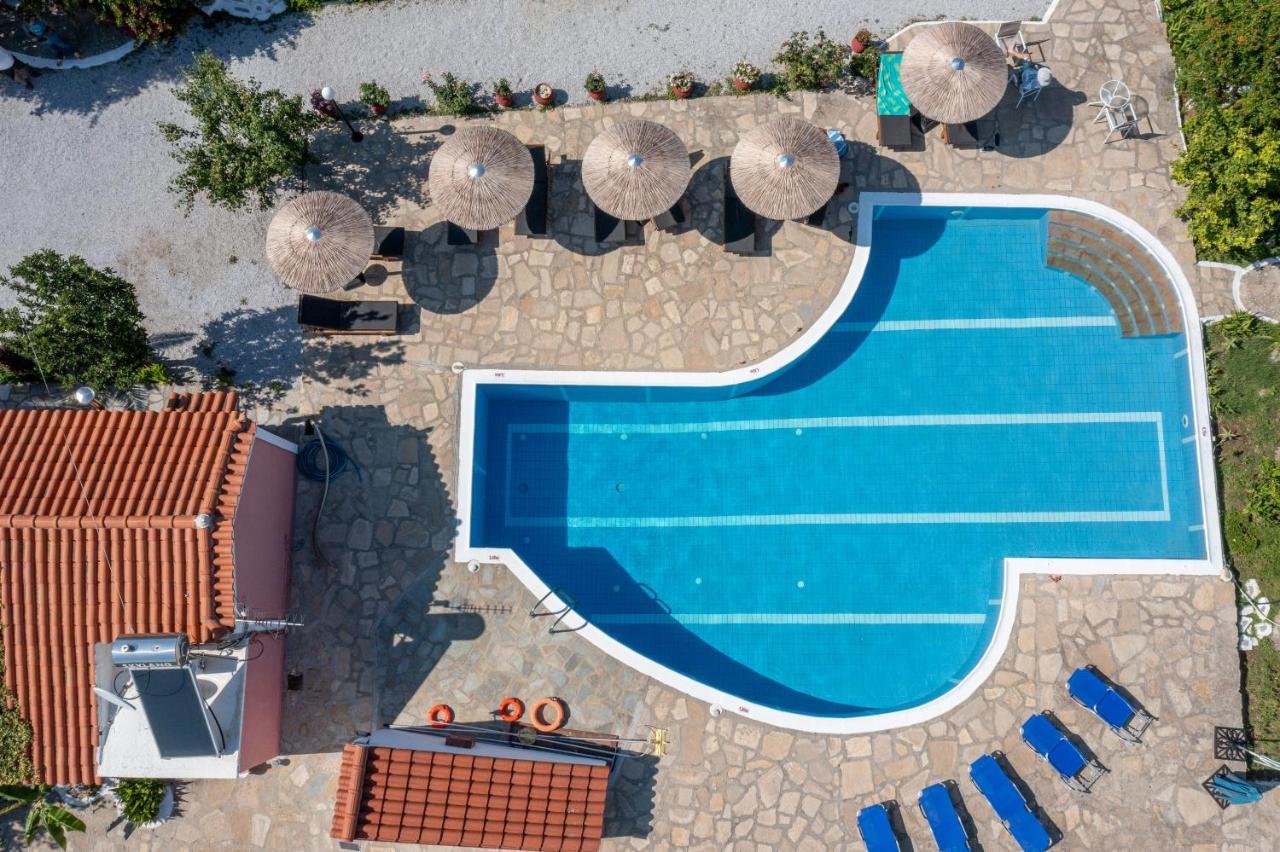 Anastasia Apartments Kampos Marathokampou Екстериор снимка