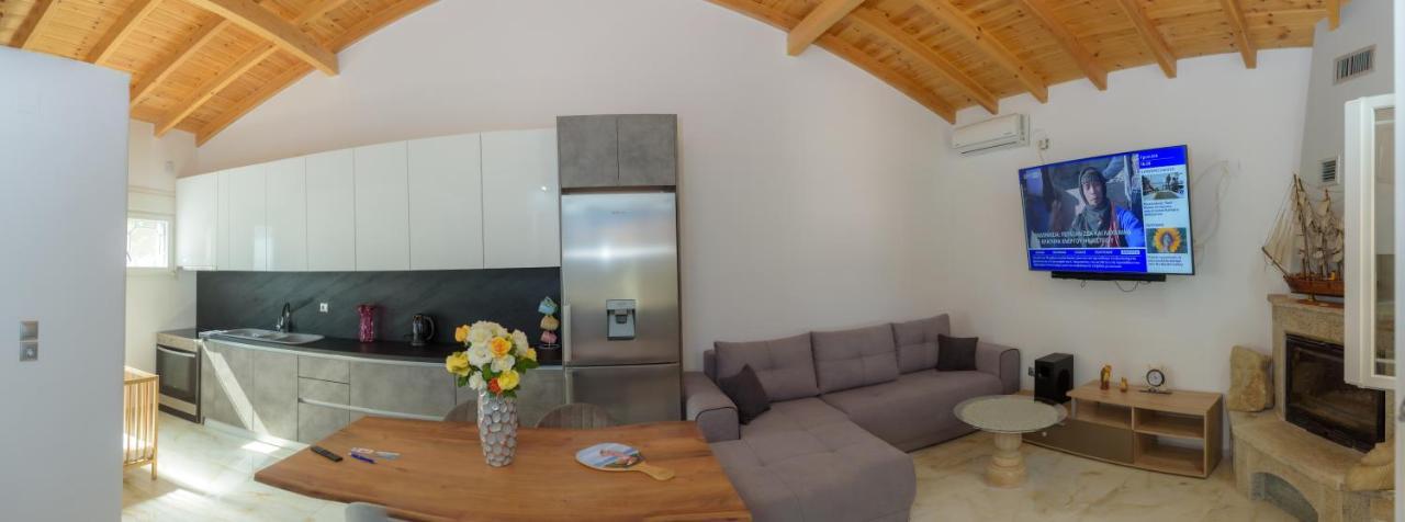 Anastasia Apartments Kampos Marathokampou Екстериор снимка